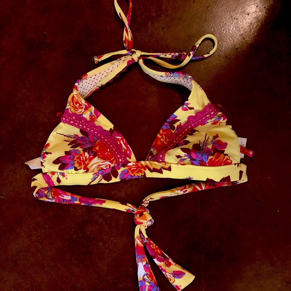 Betsy Johnson bathing suit top